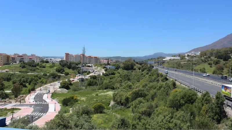 Estepona reclama al Ministerio un estudio de viabilidad para un nuevo acceso a la A-7