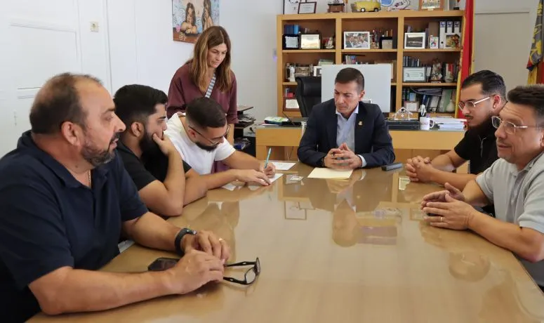 Burjassot impulsa la inclusión social juvenil con un convenio para jóvenes gitanos