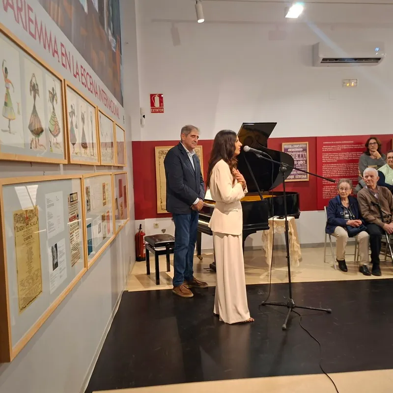 Íscar celebra un desfile benéfico en el Museo Mariemma a favor del Taller Ocupacional