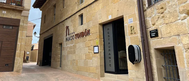 Briñas promociona su oferta turística con una guía de alojamientos y atractivos