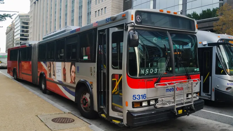 Junta de Comercio apoya la solicitud de fondos federales para el proyecto Gold Line BRT de WMATA