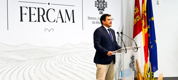Valverde reclama soluciones hídricas para el futuro de FERCAM y el sector agrario