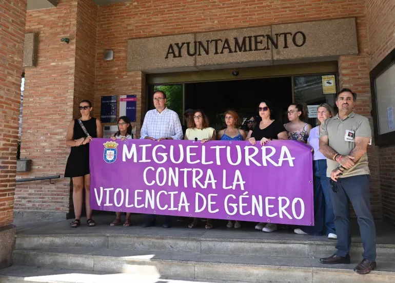 Miguelturra condena el último asesinato machista y activa el protocolo de duelo municipal