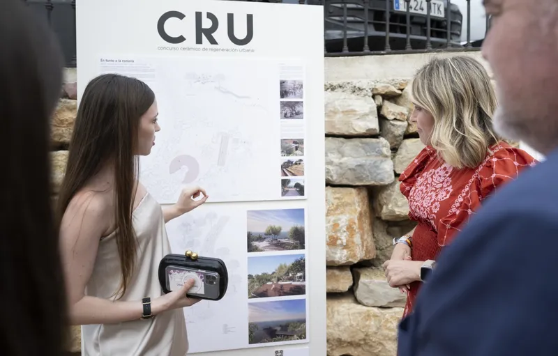 38 propuestas buscan transformar plazas y calles con cerámica en Castellón