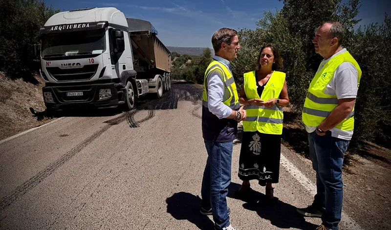 La Junta invierte un millón de euros en mejorar la carretera A-6104 entre La Loma y Sierra Mágina