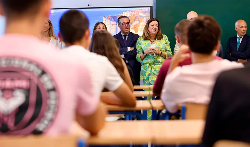 La Junta de Andalucía amplía la Formación Profesional con 1.216 profesores adicionales
