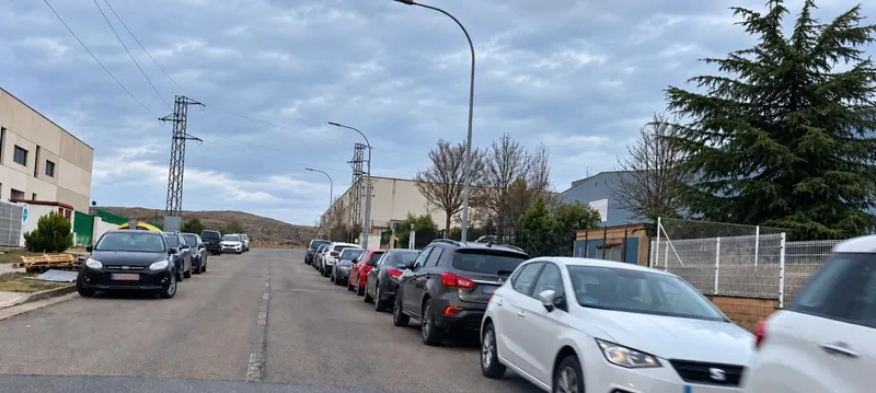 Calatayud amplía viales en La Charluca para mejorar el aparcamiento y la movilidad