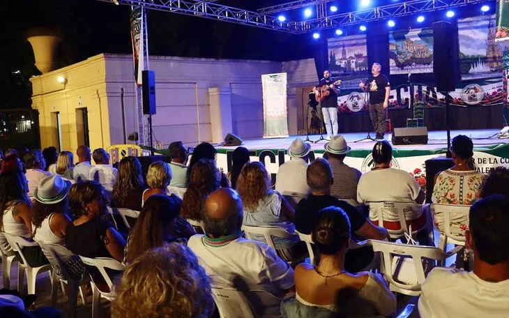Benidorm celebra el Carnaval de Cádiz con humor y chirigotas de Fecuas