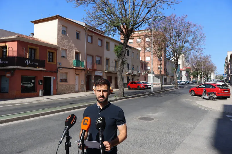 Novelda inicia tratamientos contra el pulgón en el arbolado urbano