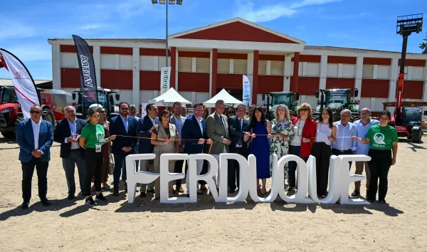 Porzuna acoge la VIII Feria Nacional Agroganadera de los Estados del Duque con más de 70 expositores