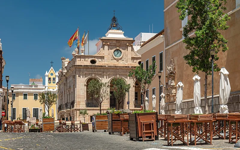 Moralzarzal organiza un viaje a Menorca para mayores en septiembre