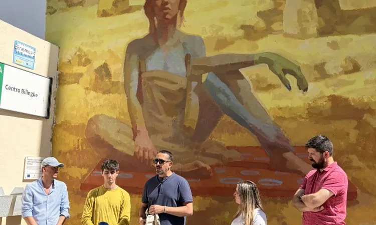 Casariche estrena un mural que fusiona historia y arte urbano