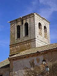 Turrubuelo: Fiestas, patrimonio románico y paisajes naturales