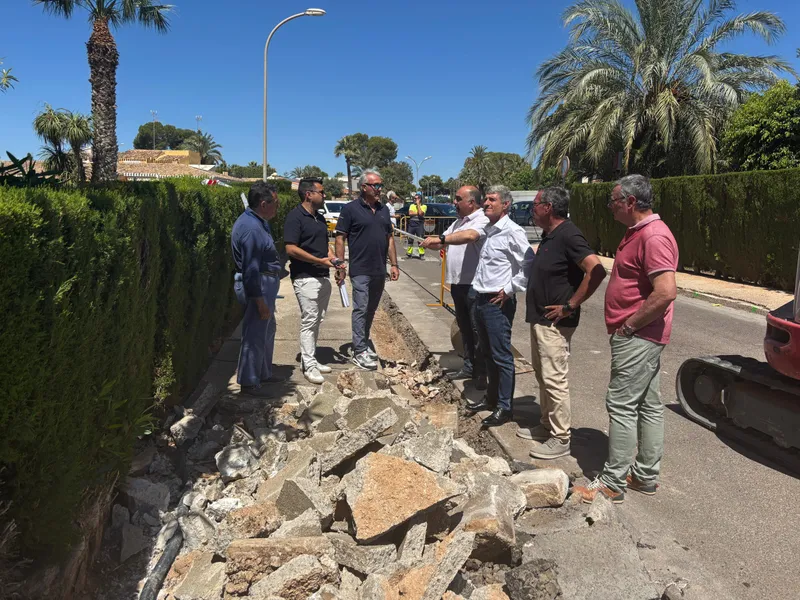 Orihuela Costa: Inician las obras de reurbanización de la avenida Miguel de Cervantes en Campoamor