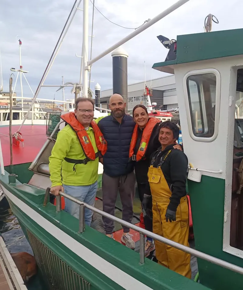 Burela impulsa el turismo marinero para acercar la pesca artesanal al público