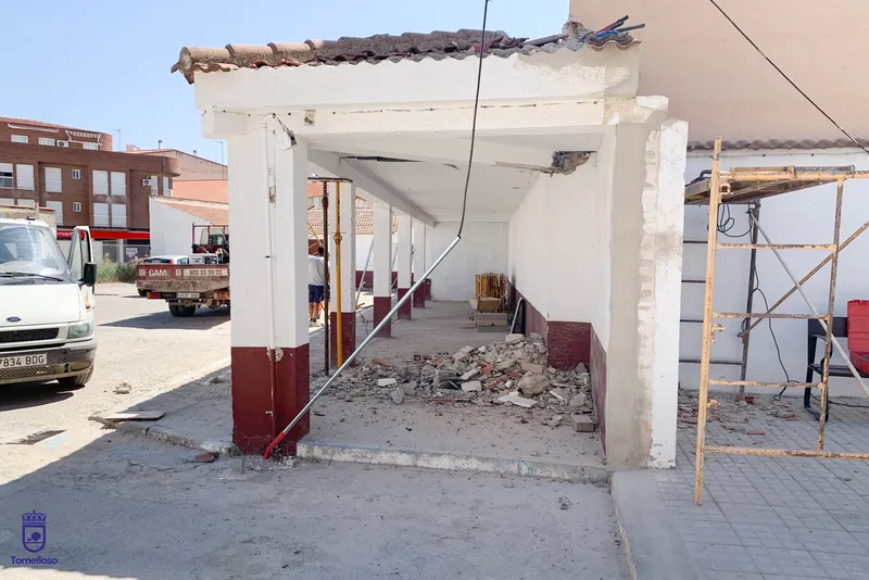 Tomelloso inicia la ampliación del aparcamiento del Mercado de Abastos y crea una zona infantil