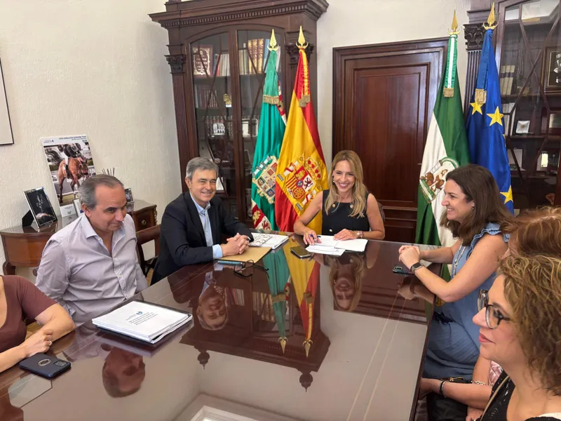 Algodonales presenta el proyecto de un nuevo centro para personas con discapacidad gravemente afectadas a la Diputación
