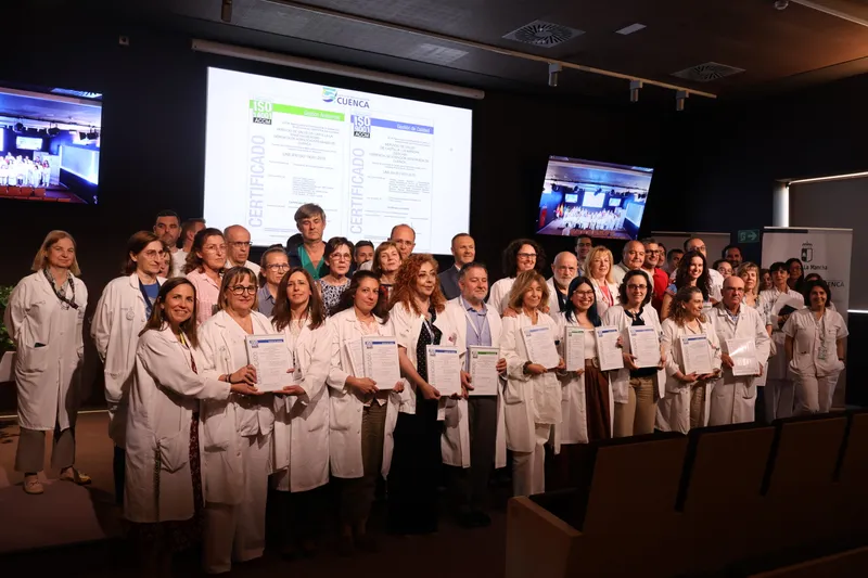 El Hospital Universitario de Cuenca recibe 13 certificaciones ISO 9001 y 6 ISO 14001