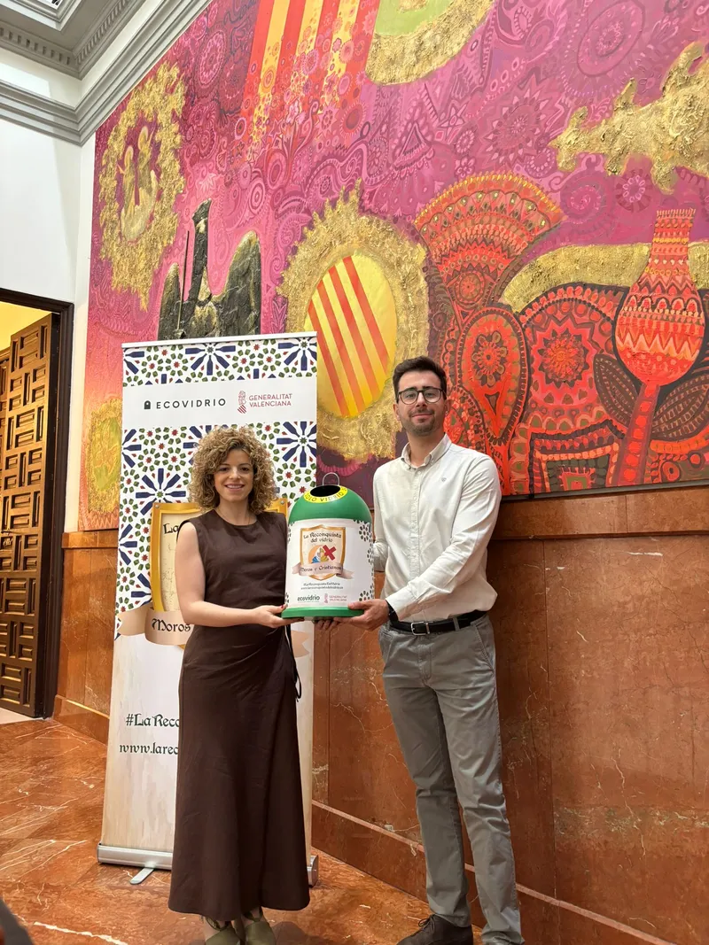 Orihuela impulsa el reciclaje de vidrio en las fiestas de Moros y Cristianos
