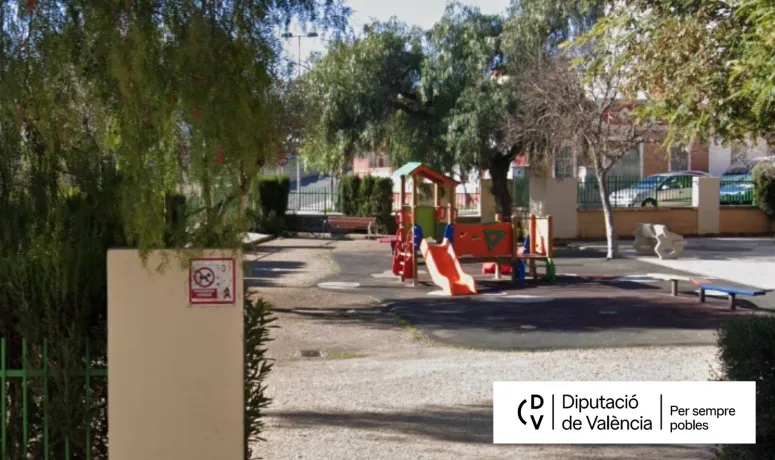 Burjassot mejora sus parques con nuevas zonas de sombra y fuentes para combatir el calor