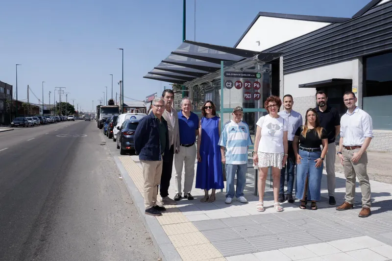 Valladolid estrena cinco nuevas paradas de autobús en la Avenida de El Norte de Castilla