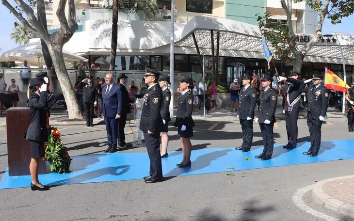 Benidorm conmemora el Día de la Policía Nacional con reconocimientos a ciudadanos y agentes