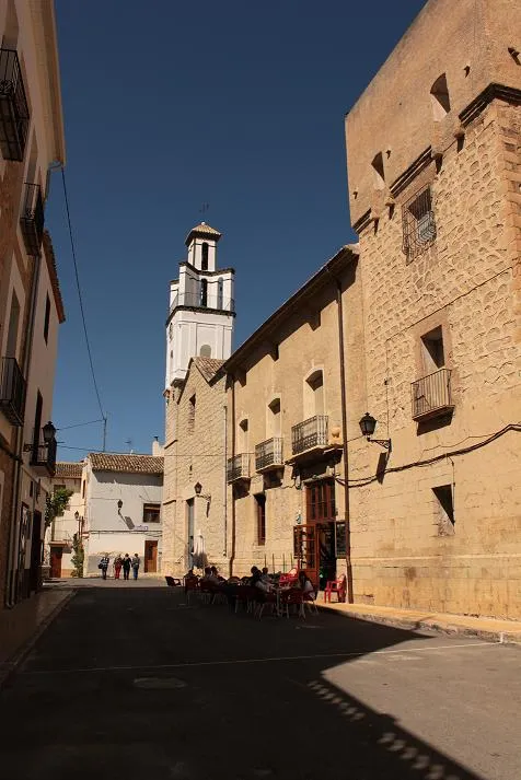 Sella: Un viaje a través de su historia desde las pinturas rupestres hasta el siglo XXI