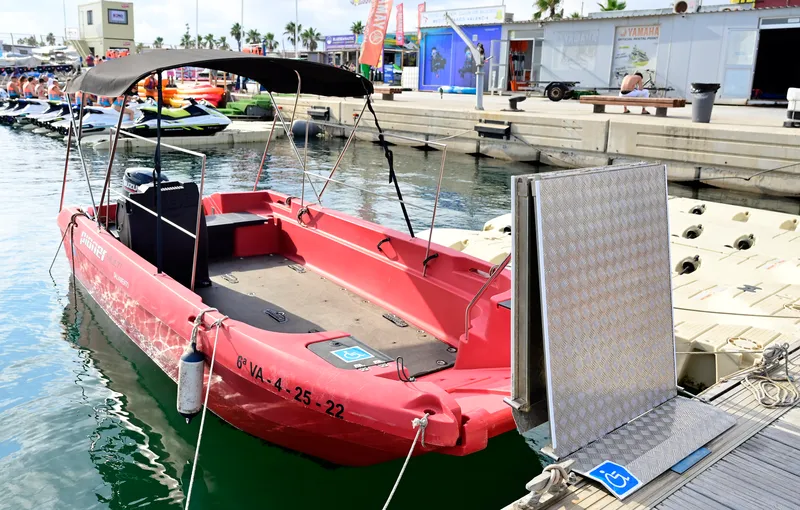 València impulsa la náutica inclusiva con el proyecto 'Vamos al Mar sin Límites'