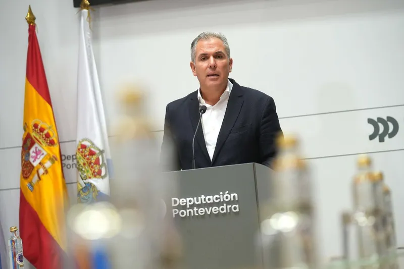 La Diputación de Pontevedra destina 845.000€ a la renovación del césped del estadio de Pasarón