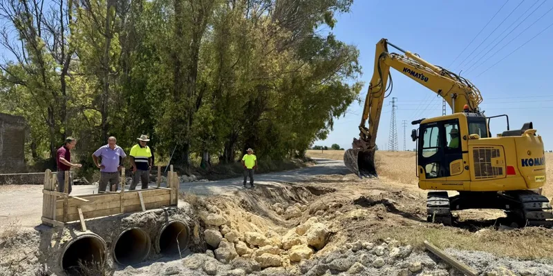 Utrera recibe obras de emergencia en caminos rurales tras las borrascas
