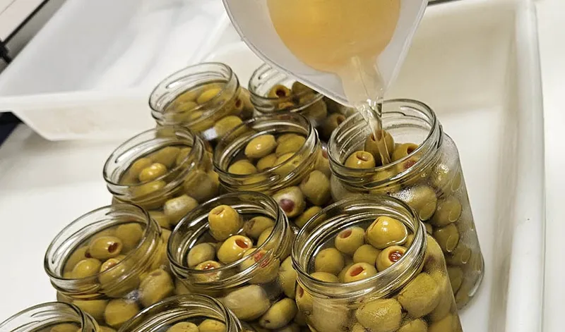 Investigadores andaluces logran aceitunas rellenas con la mitad de sal y más minerales