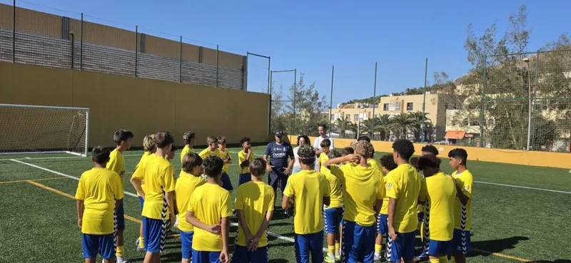 Morro Jable acoge el XI Campus UD Las Palmas con un centenar de jóvenes deportistas