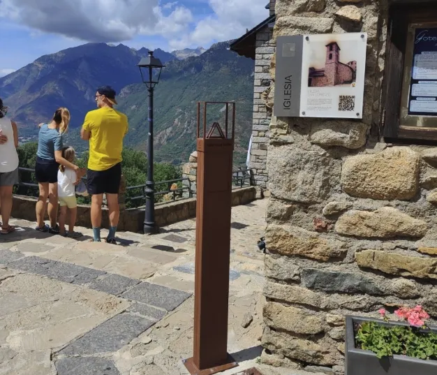 Cerler estrena un nuevo punto 'selfie' en la plaza de la Iglesia