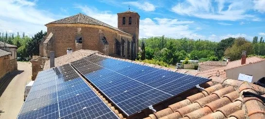 Bárcena de Campos impulsa el autoconsumo renovable y mejora la accesibilidad de edificios municipales