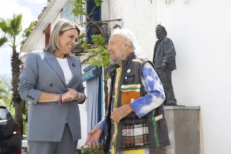 La Diputación de Castellón otorga la Alta Distinción al artista Juan Ripollés