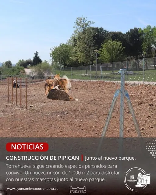 Torrenueva estrena un nuevo pipicán de 1.000 m² para el disfrute de las mascotas