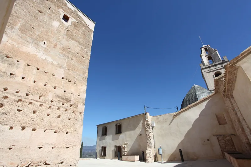 La Torre de Almudaina abre sus puertas gratis por su 17 aniversario