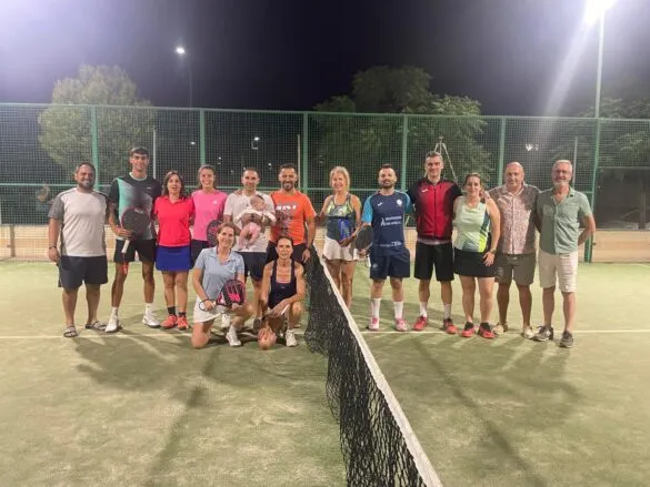 El Torneo Local de Pádel Mixto de Pedro Muñoz reúne a numerosos participantes
