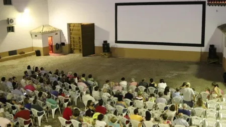 Manzanares estrena su cine de verano con 'Asesinato en la 3ª planta' y cartelera de lujo en julio