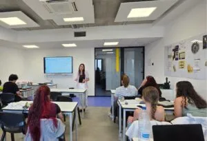 Estudiantes de Mos conocen el funcionamiento del Centro de Información á Muller
