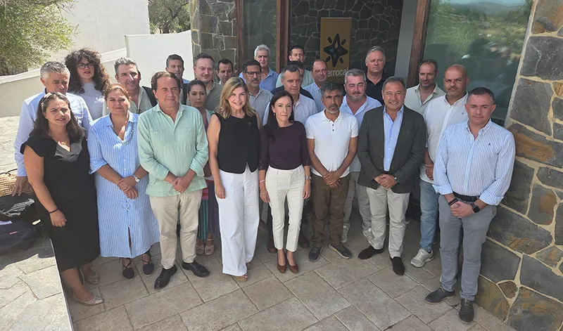 Junta de Andalucía y alcaldes coordinan la recuperación tras el incendio de Niebla