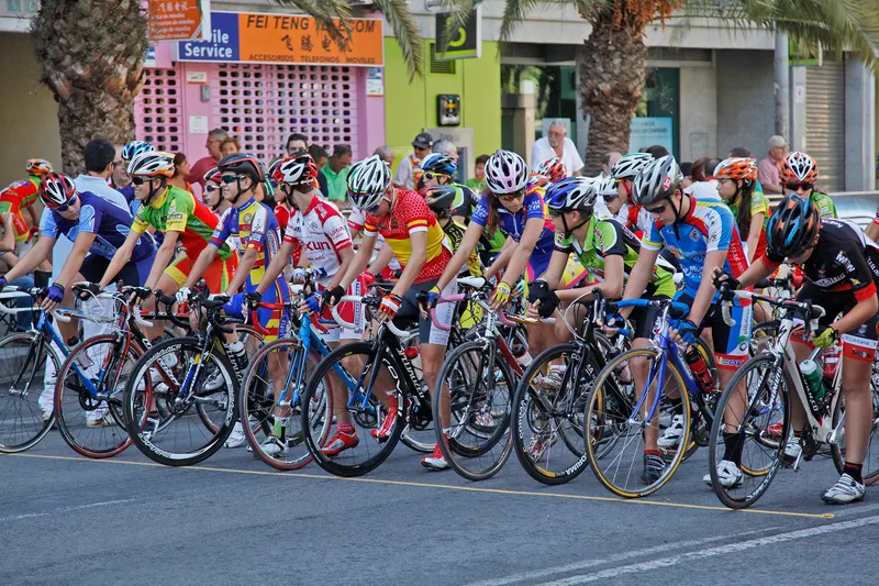 Cerca de 200 ciclistas infantiles participan en el XXXVIII Trofeo Diputación de Alicante