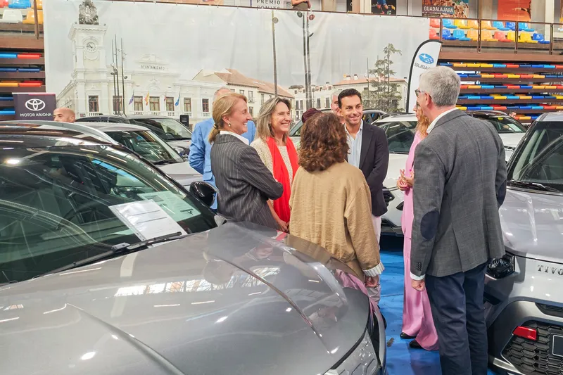Ana Guarinos inaugura el XIX Salón del Automóvil de Guadalajara