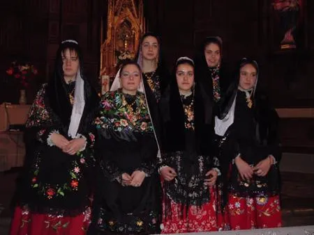 Hinojal celebra sus fiestas patronales con Las Candelas, la Asunción y San Sebastián
