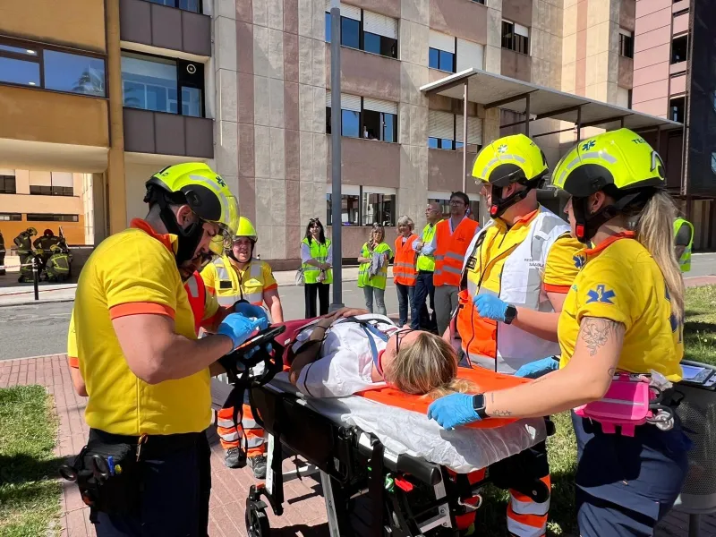 Simulacro de incendio en el Hospital Santa Creu de Jesús pone a prueba su plan de autoprotección