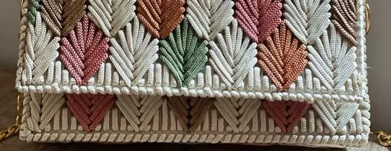 Taller de bolsos de malla en el Centro Cultural de Fañabé