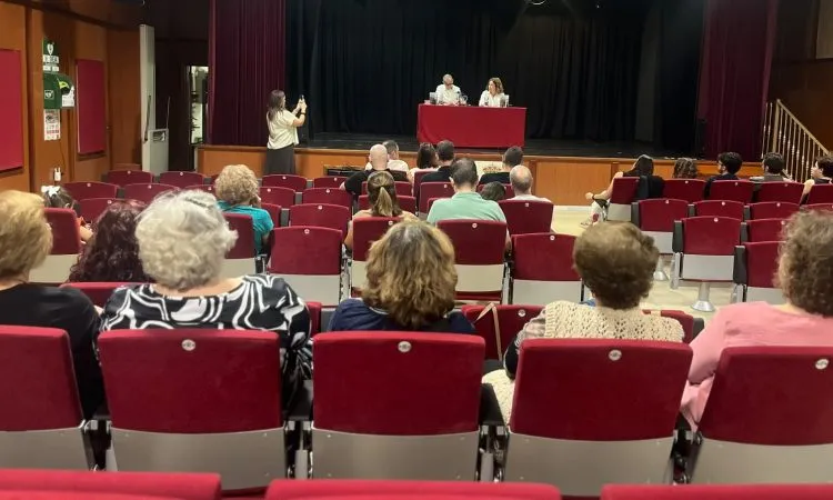 Francisco Marín presenta 'Bruma', su nuevo poemario sobre emociones y esperanza en Casariche