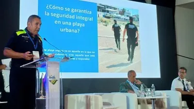 Castelldefels comparte su modelo de seguridad en playas en el Congreso Internacional Bandera Azul