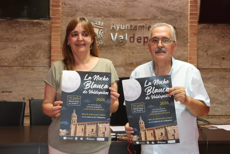 Valdepeñas celebra 'La Noche Blanca' con descuentos y actividades comerciales