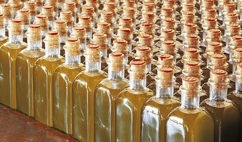 Andalucía reclama al Gobierno medidas urgentes para proteger el mercado del aceite de oliva